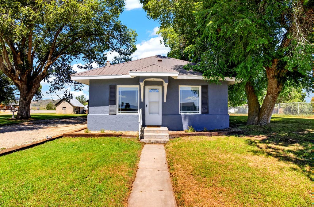 Photo of 370 S 2ND E, Bancroft, ID 83217 (MLS # 2173612)