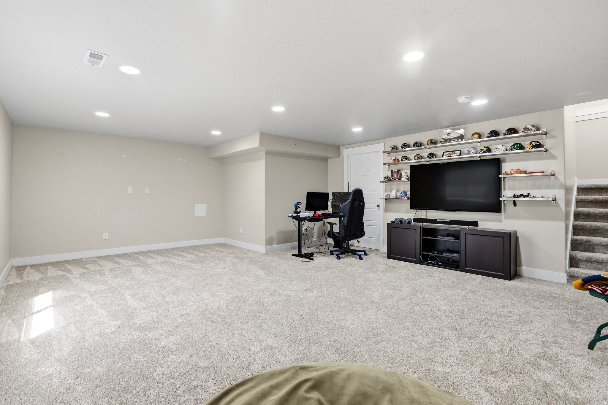 RIVERTON CHASE - Residential