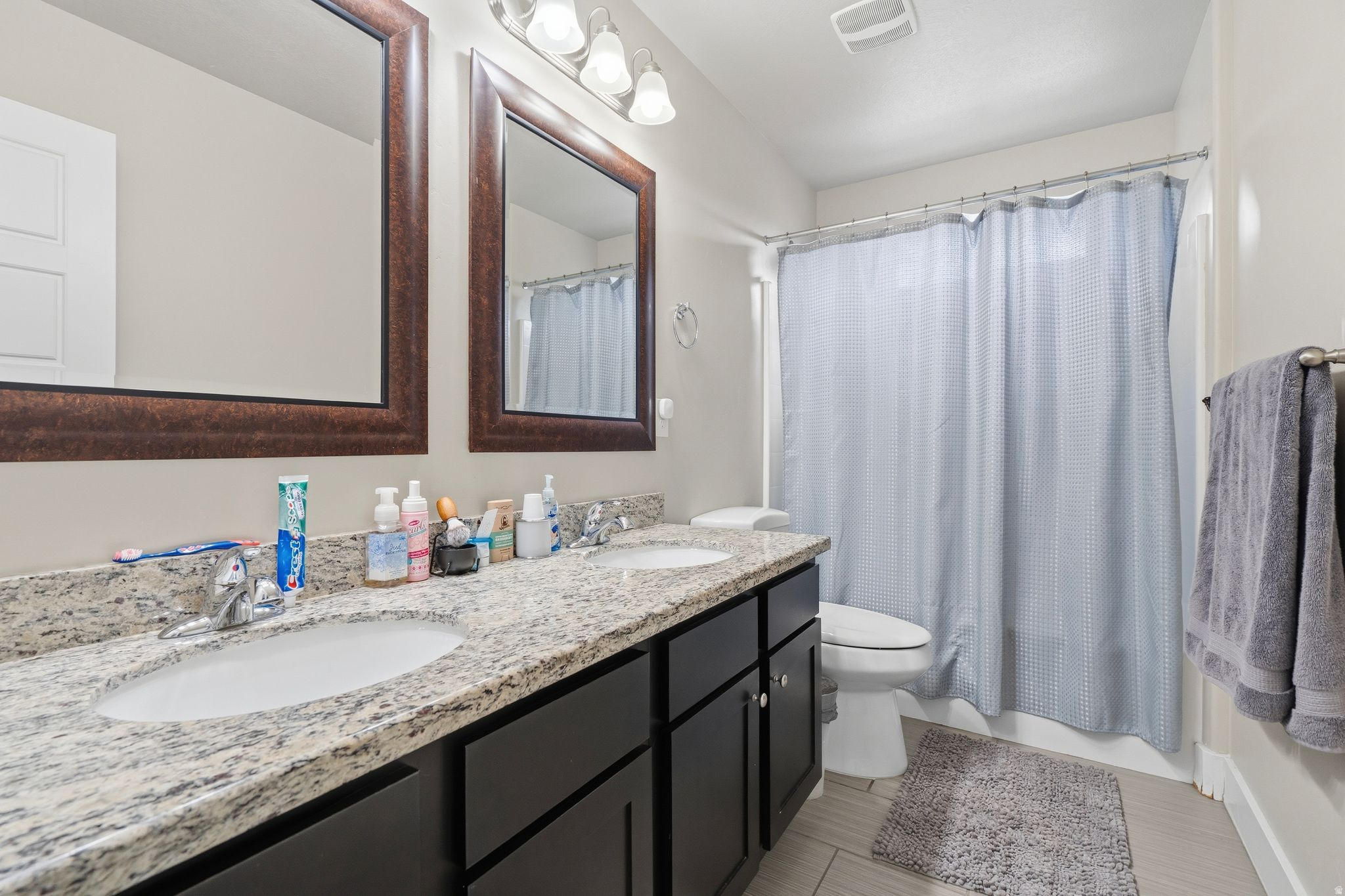 RIVERTON CHASE - Residential