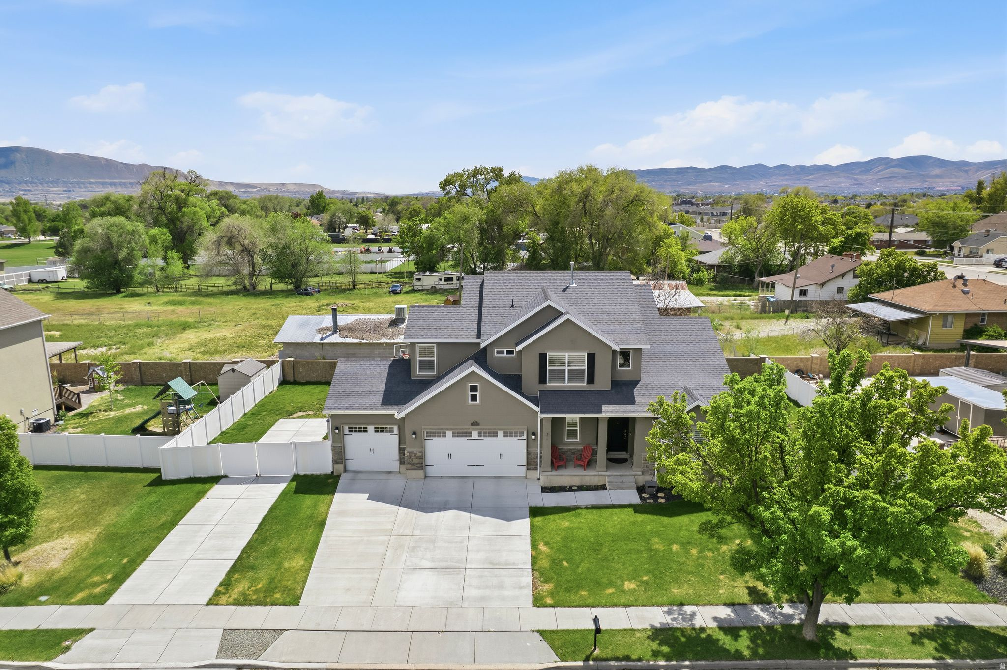 RIVERTON CHASE - Residential