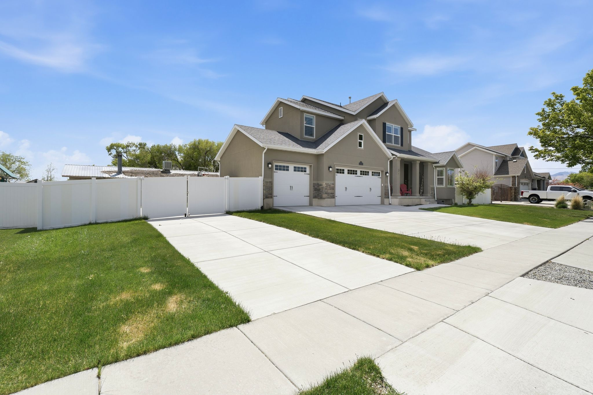 RIVERTON CHASE - Residential