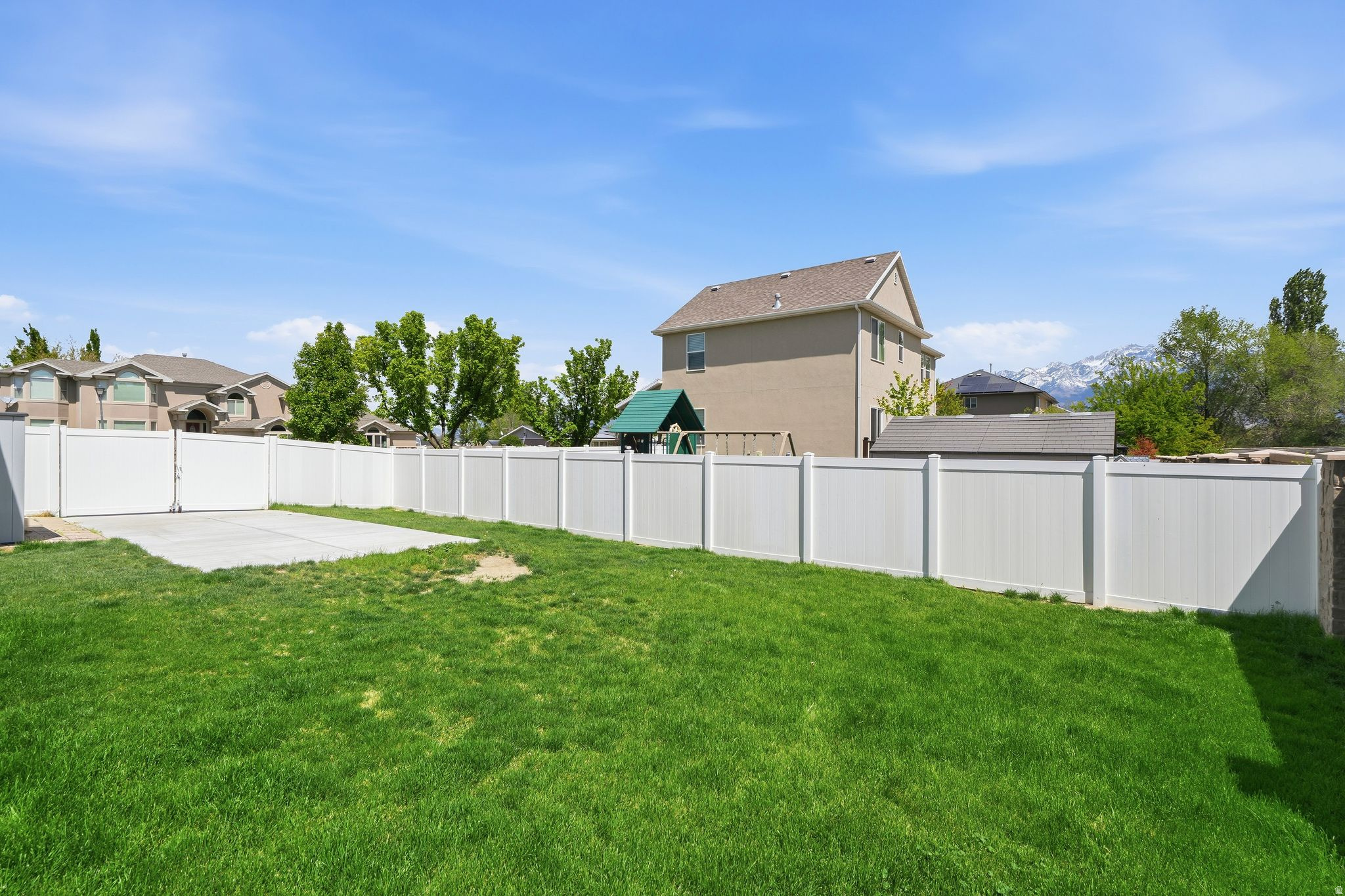 RIVERTON CHASE - Residential
