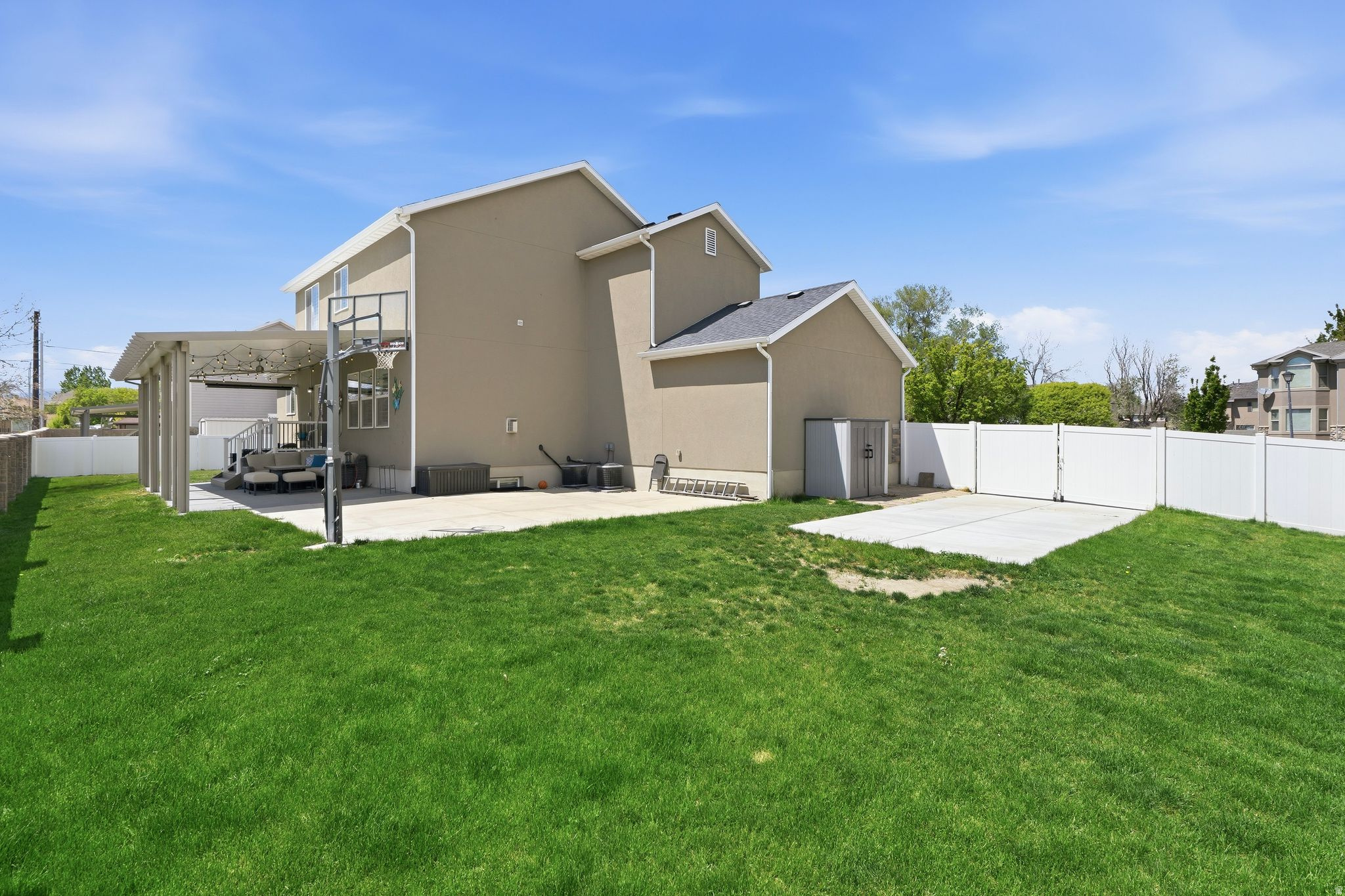 RIVERTON CHASE - Residential