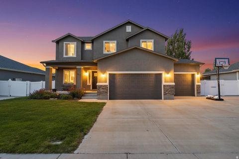Photo of 2075 E 130 N, Spanish Fork, UT 84660 (MLS # 2154746)