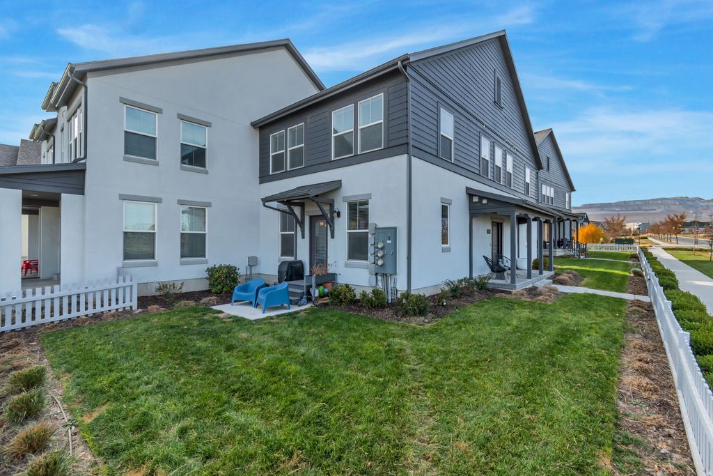 Photo of 5959 W LAKE AVE, South Jordan, UT 84009 (MLS # 2124525)