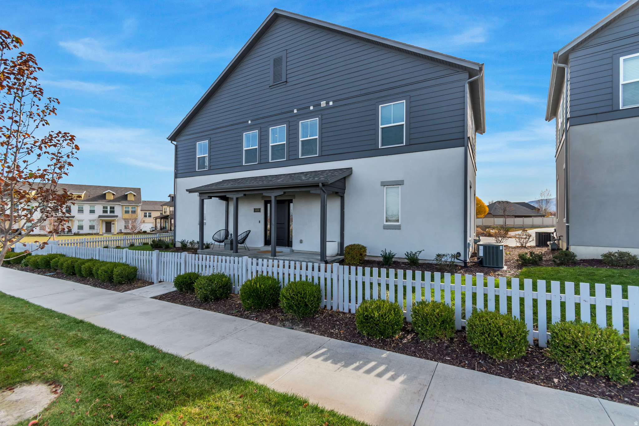 DAYBREAK - Residential