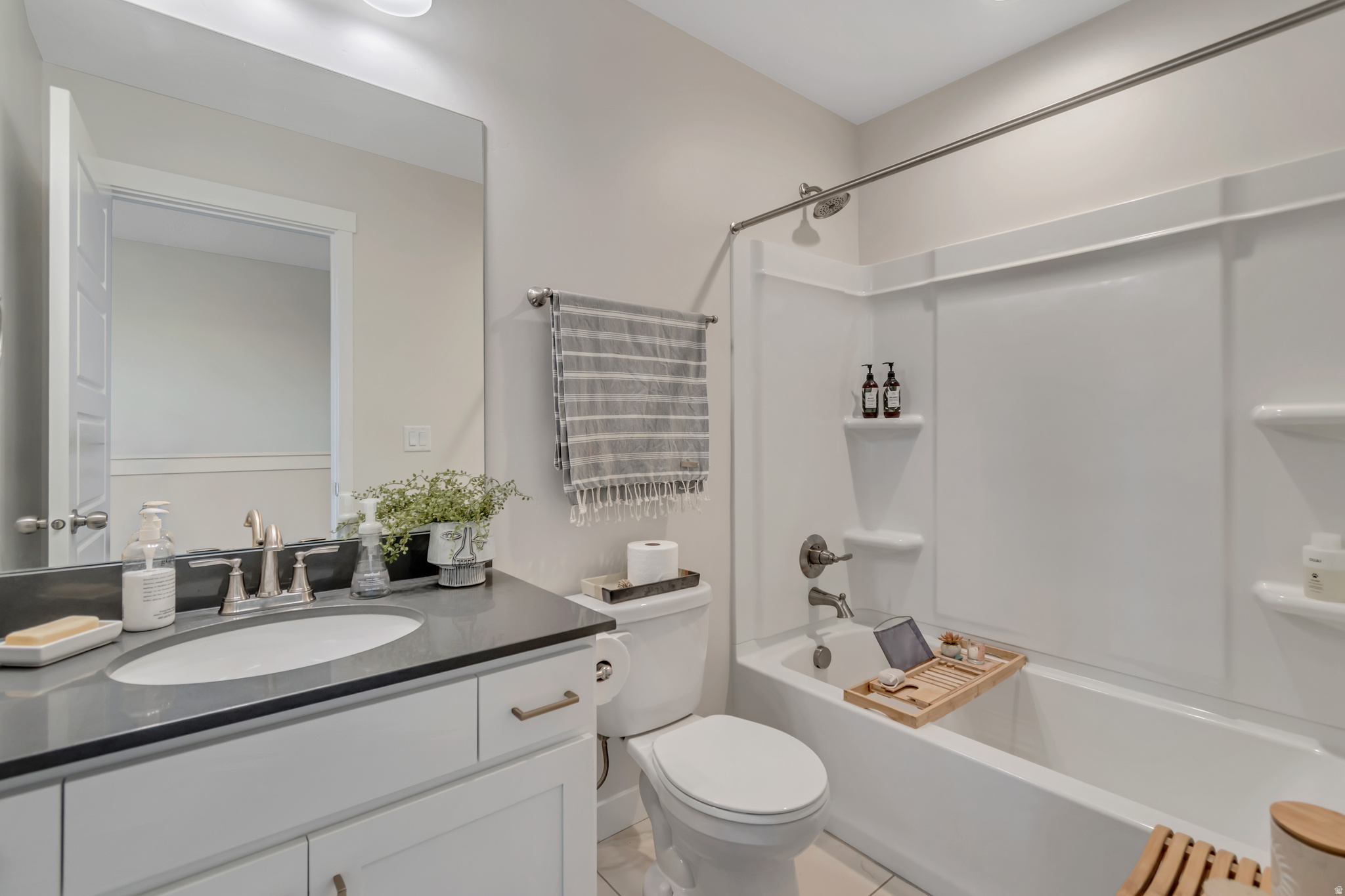 DAYBREAK - Residential