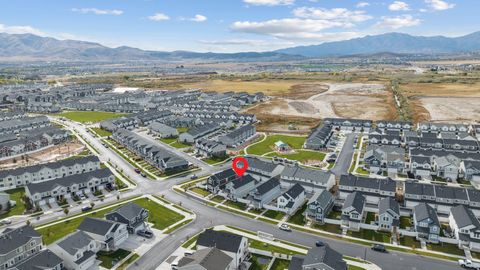 Tiny photo for 453 N NORTHSHORE DR, Saratoga Springs, UT 84045 (MLS # 2149701)