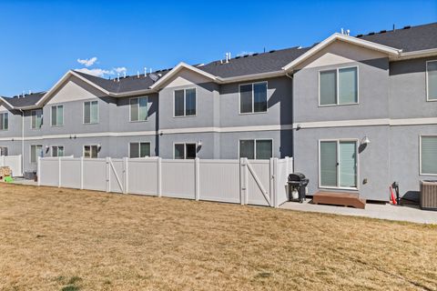 Tiny photo for 443 S DAY DREAM LN #2226, Saratoga Springs, UT 84045 (MLS # 2145960)