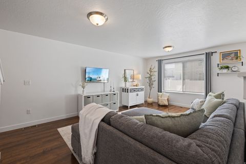 Tiny photo for 443 S DAY DREAM LN #2226, Saratoga Springs, UT 84045 (MLS # 2145960)