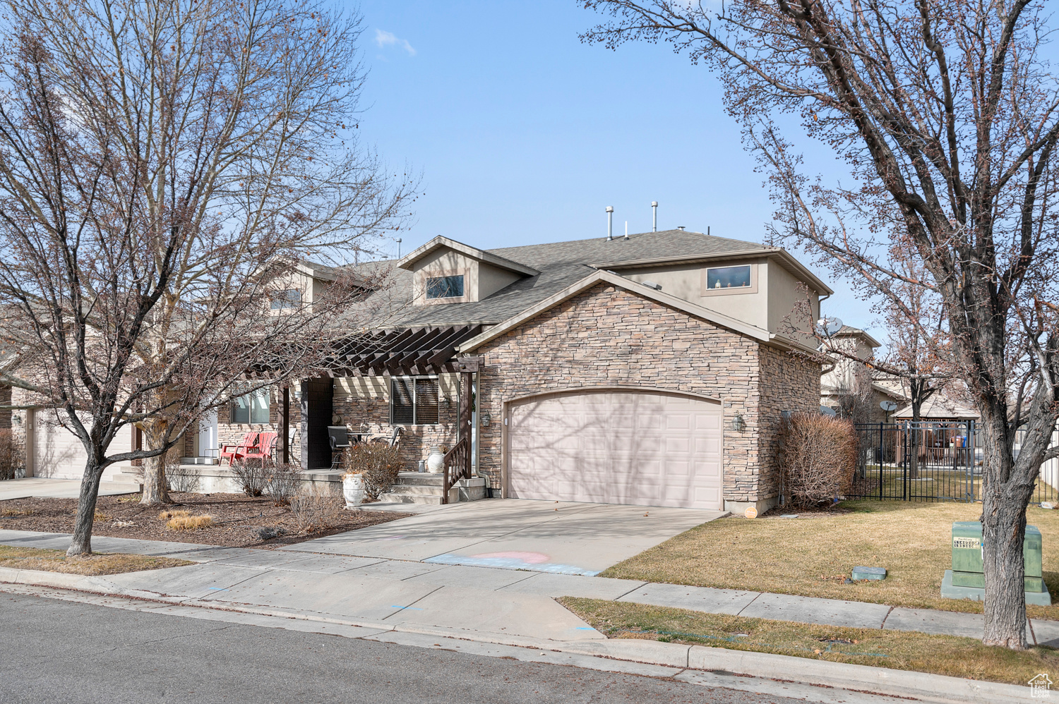 This south facing end unit offers large windows welcoming natural light throughout. With vaulted ceilings, a large great room and gas burning fireplace, wonderful open kitchen with granite countertops and stainless appliances, it has the works. The Master is on the main level, with a spacious Master bath, walk-in closet, and private entrance to the back deck and patio. The main floor also has laundry and a separate powder room. The upstairs offers an enormous loft area, perfect for a quiet reading nook and plenty of space for an office or exercise room. Don't forget about the two spacious bedrooms found upstairs as well, adjoined by a Jack and Jill bathroom. Enjoy mountain views knowing access to the canyon is only minutes away. **Plumbing available in basement for another full bath!**