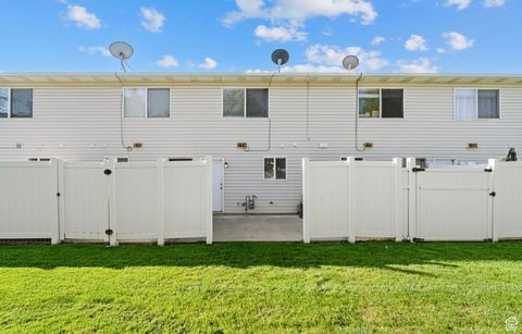 Tiny photo for 424 E 2050 N #3A, North Ogden, UT 84414 (MLS # 2112620)