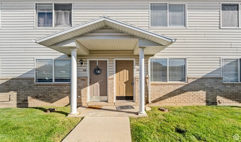 Tiny photo for 424 E 2050 N #3A, North Ogden, UT 84414 (MLS # 2112620)