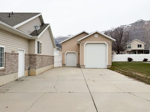 Tiny photo for 1114 E 2600 N, North Ogden, UT 84414 (MLS # 2134039)