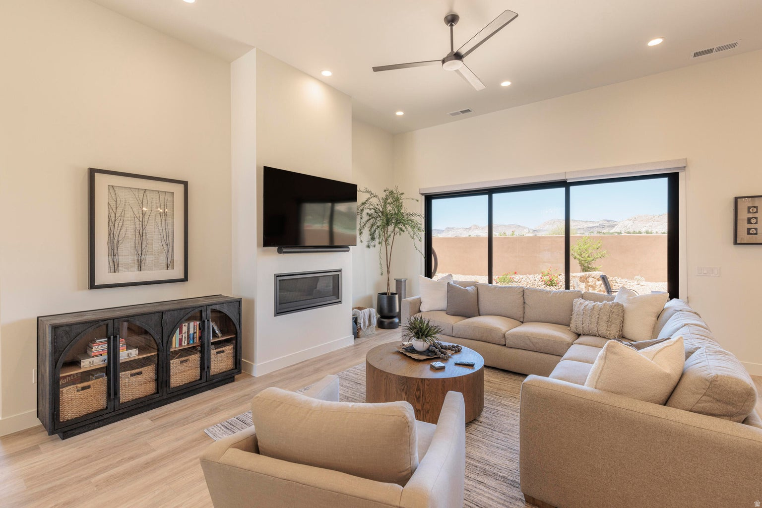 LEDGES OF ST GEORGE FAIRWAYS EAST 1 - Residential