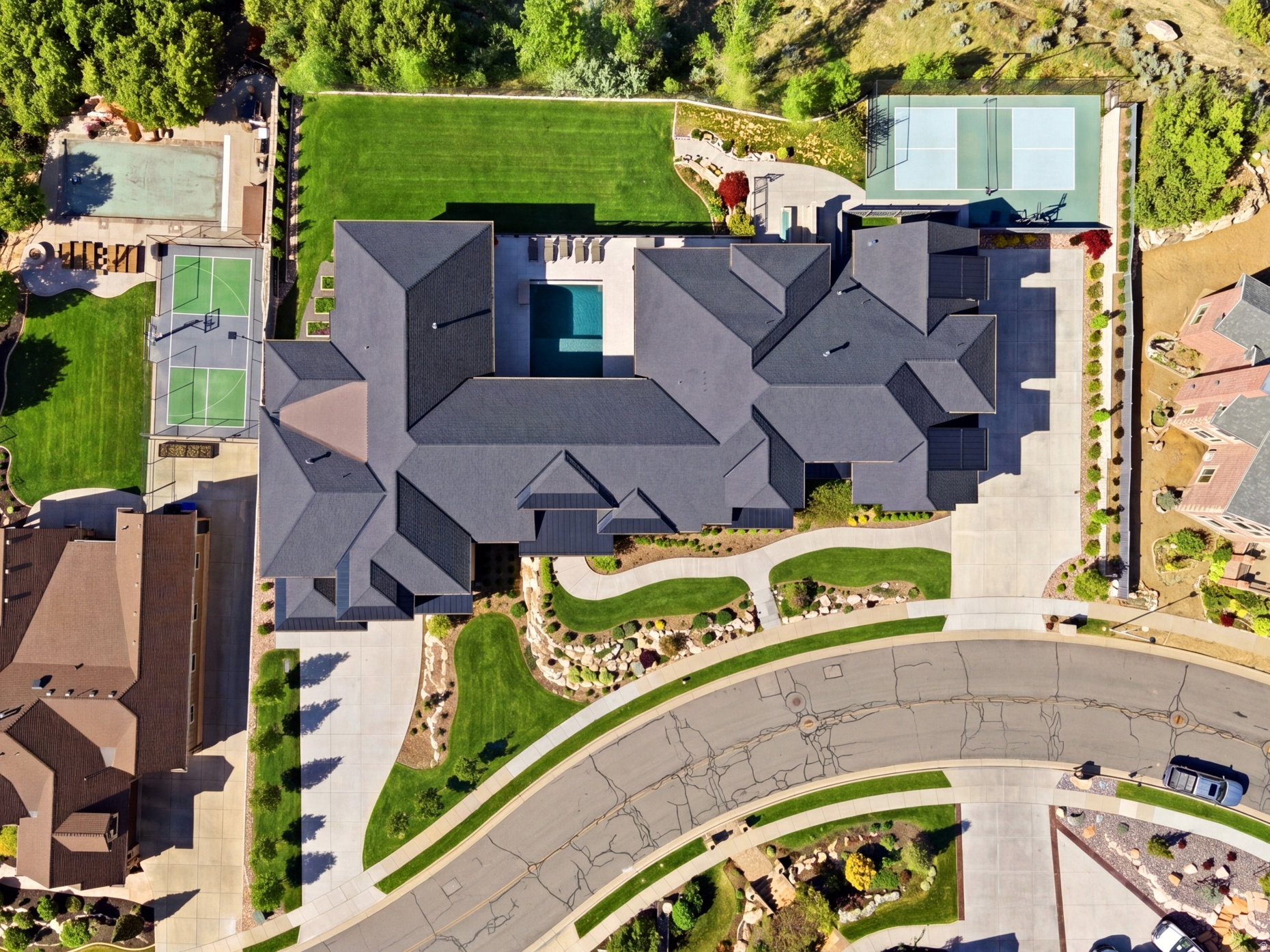 FORD CANYON ESTATES - Residential