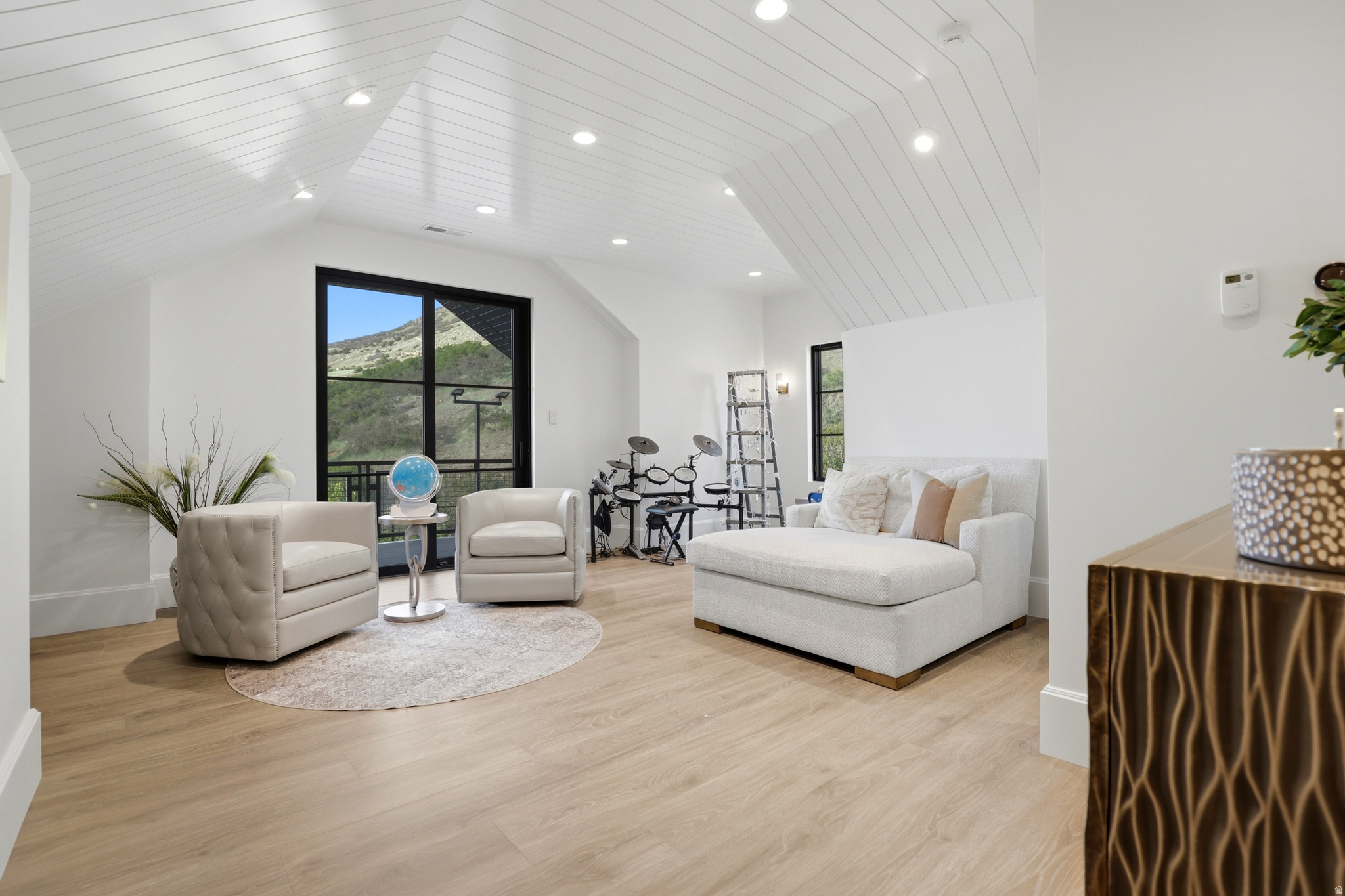 FORD CANYON ESTATES - Residential