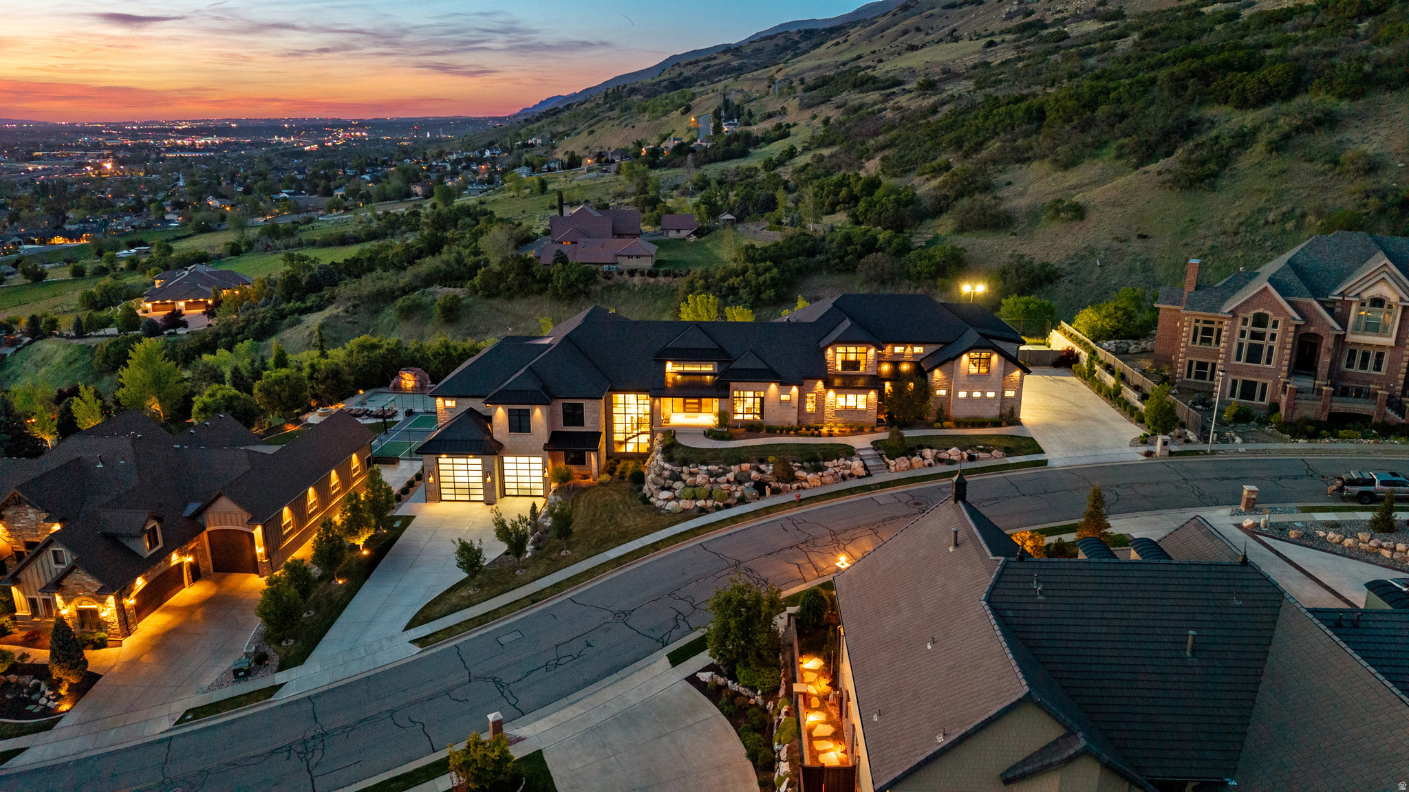 FORD CANYON ESTATES - Residential