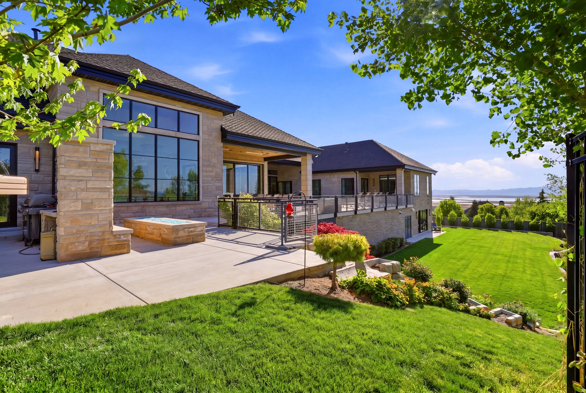FORD CANYON ESTATES - Residential
