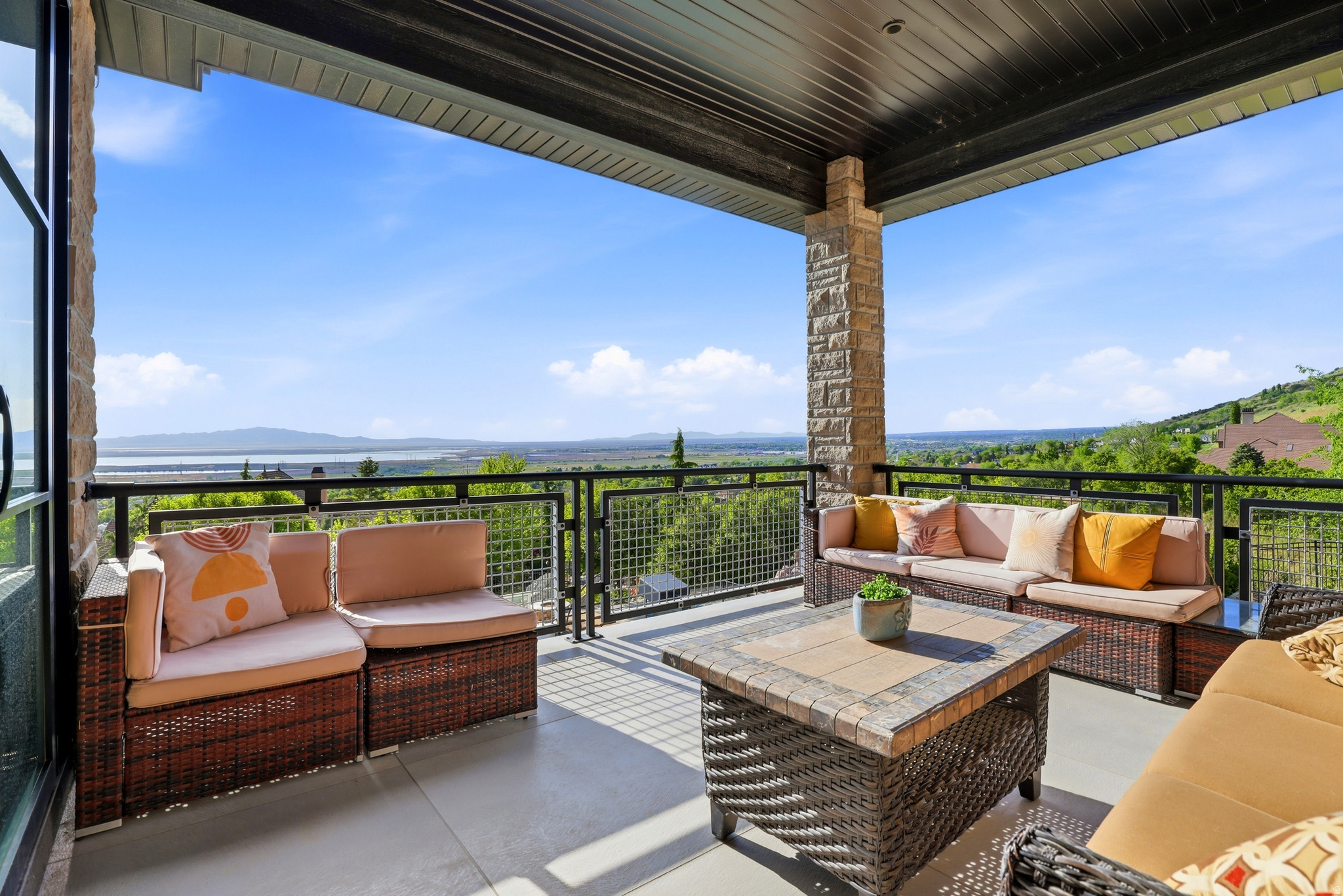 FORD CANYON ESTATES - Residential