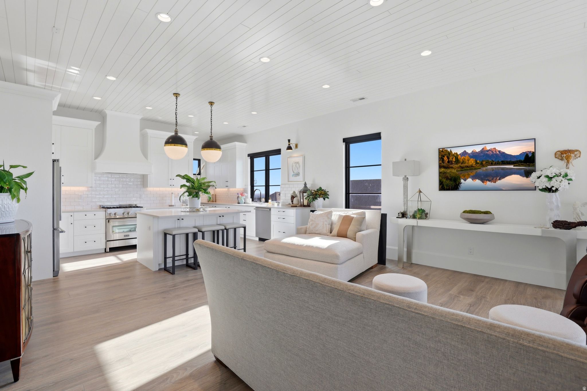 FORD CANYON ESTATES - Residential