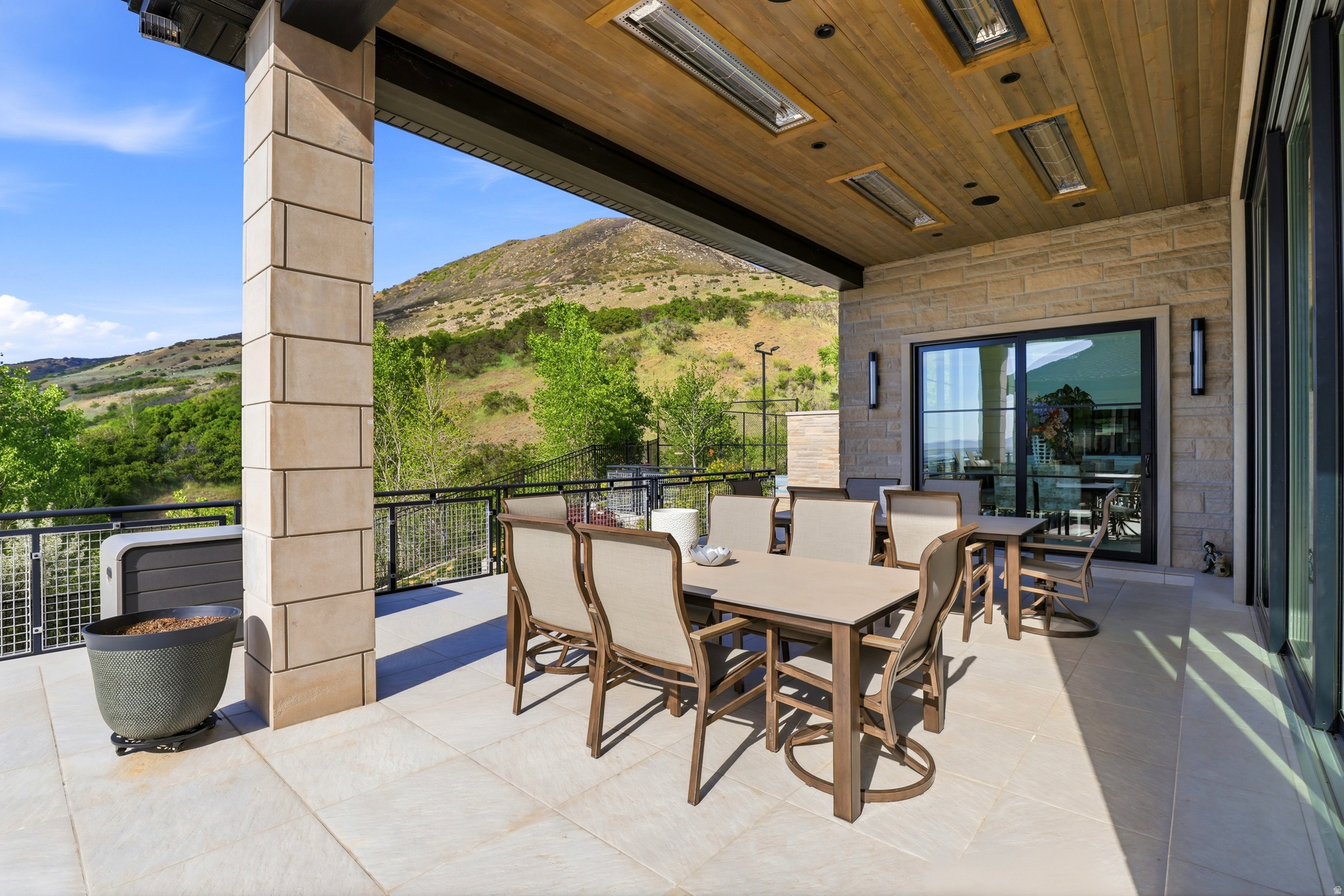 FORD CANYON ESTATES - Residential
