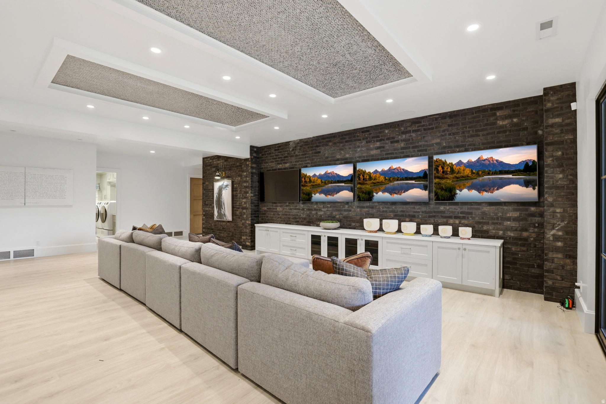 FORD CANYON ESTATES - Residential