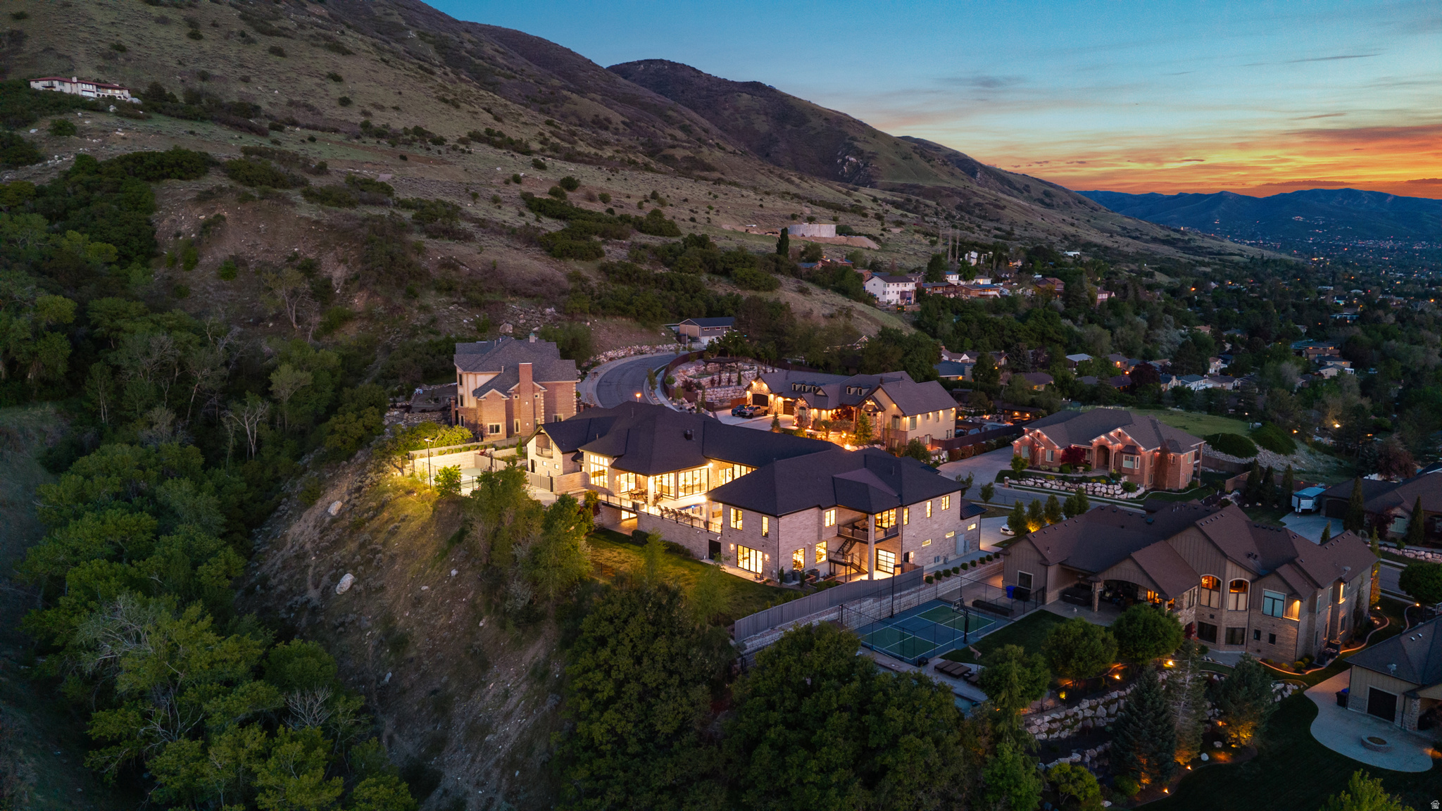 FORD CANYON ESTATES - Residential