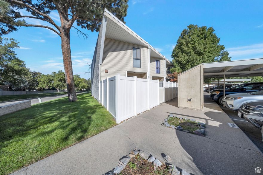 Bring a little elbow grease, add some new carpet and paint and you have yourself some instant equity.  This is an amazing end unit at an amazing price. New bathroom vanities, spacious rooms.  Private front patio area and a large back deck. Convenient location. Close to I-15 and shopping.