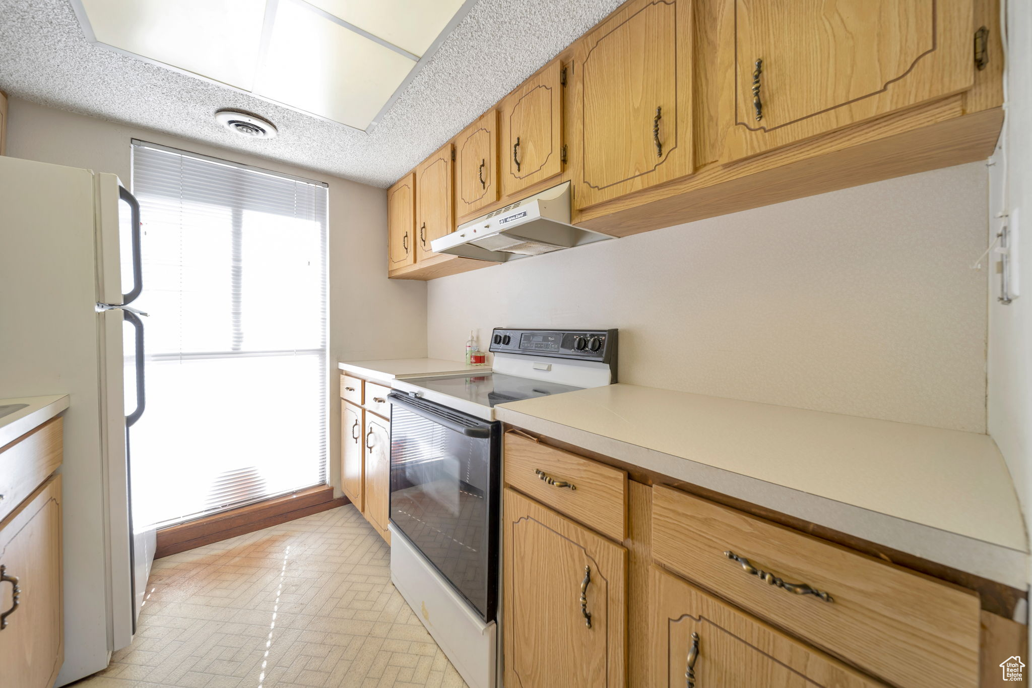 APPLEGATE CONDM - Residential