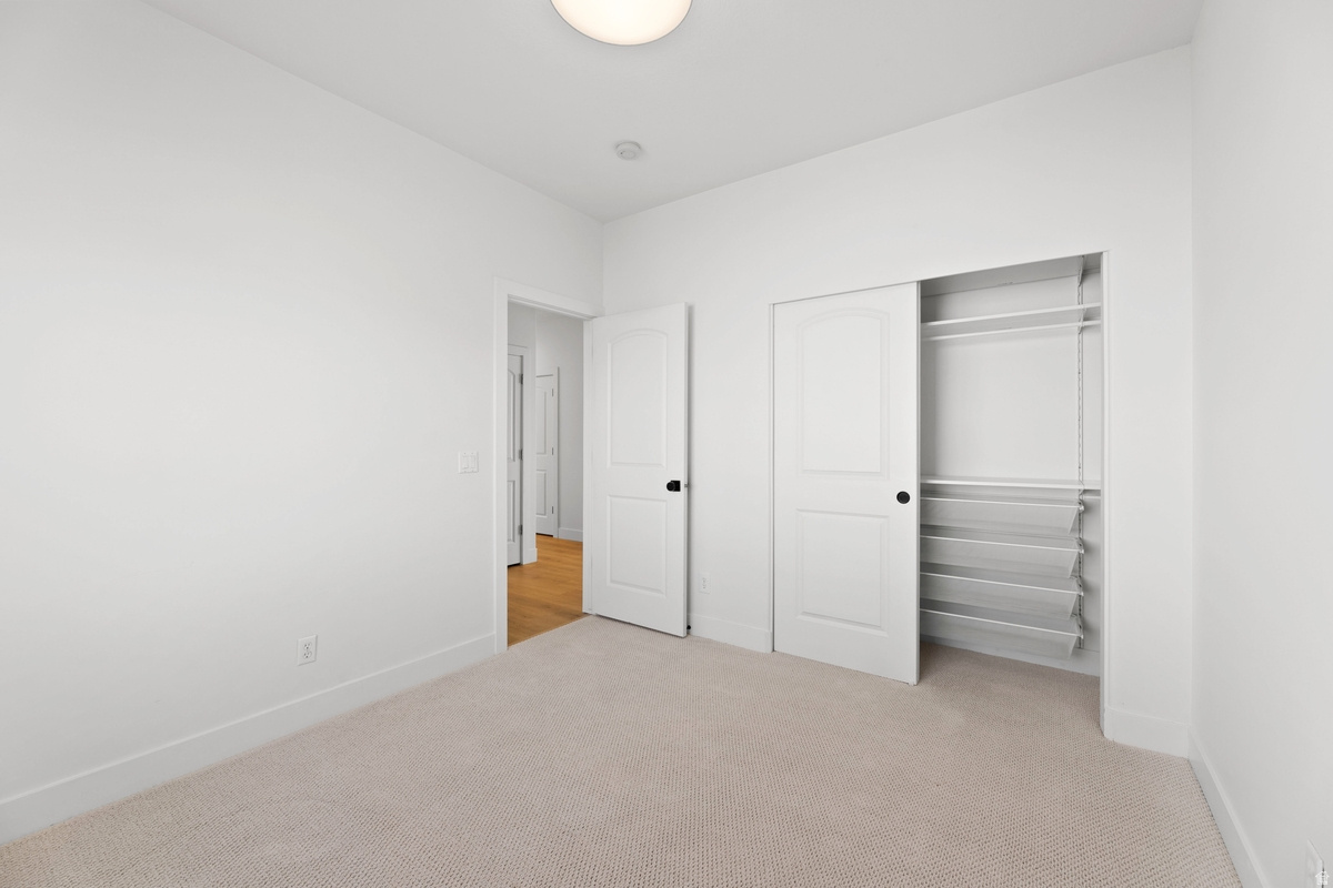 SOUTH MOUNTAIN - Residential