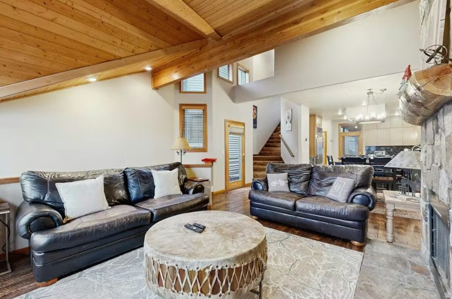 SNYDERS ADDITION - Residential