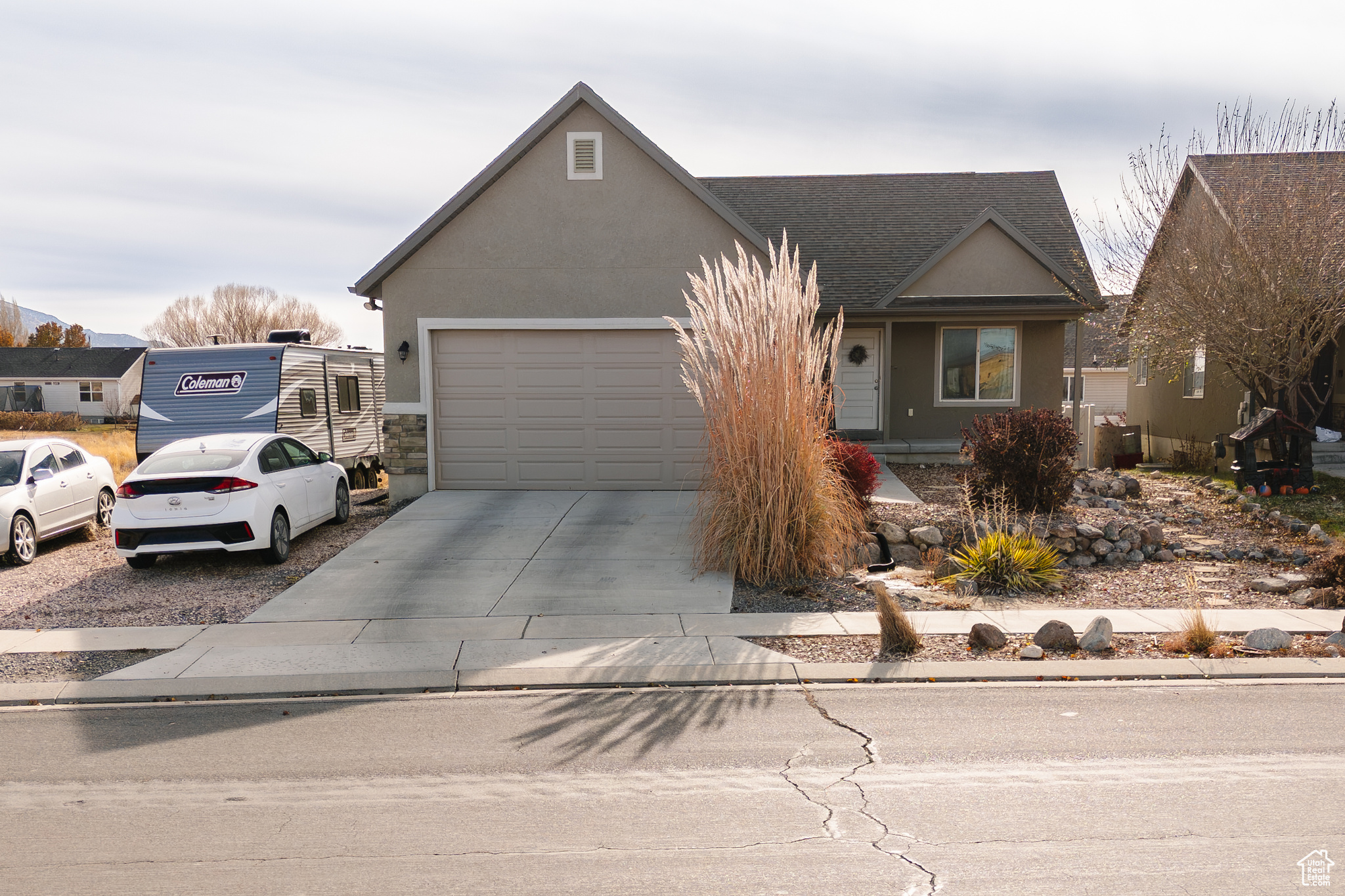 1914 E Shadow Dr, Eagle Mountain, Utah image 1