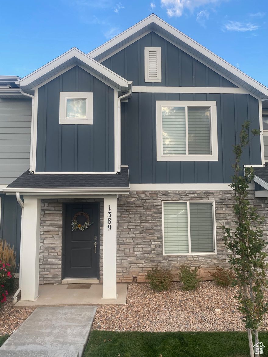 Welcome to your new home in the Summit Ridge community! This 3 bedroom, 2 bathroom townhome offers nearly 1,400 sq ft of comfortable living space with a modern layout and finishes. The open main floor features a bright living room and a kitchen with upgraded appliances. Upstairs you'll find three spacious bedrooms, including a primary suite with a private bathroom. Features: Open kitchen and living area Washer, dryer, & fridge included Brand new water filter & softener INCLUDED Parks, pool, and pickleball courts within walking distance Attached 2-car garage Built in 2022 No-maintenance yard Community & Location: Enjoy life in Summit Ridge, a growing community with parks, trails, and easy access to I-15 for commuting. Just minutes from shopping, dining, and schools in Santaquin and Payson.