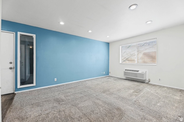 WEDGEWOOD WILLOWS - Residential