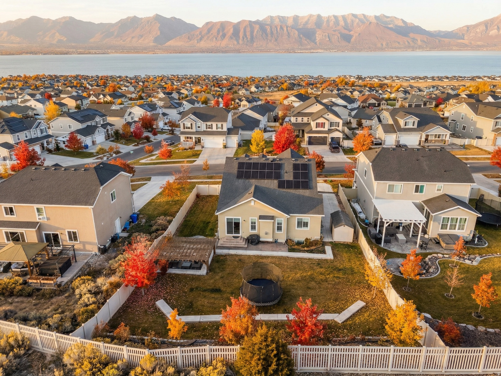 FOX HOLLOW - Residential