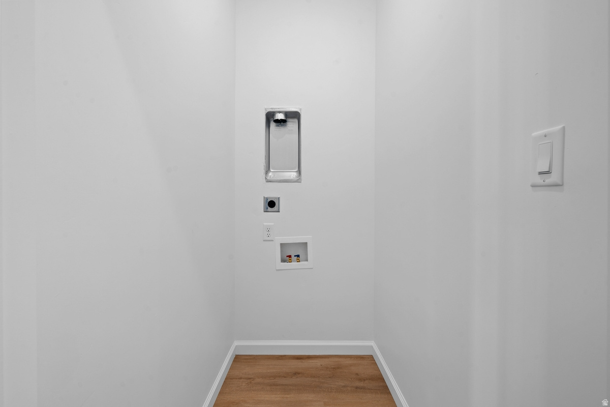 VILLAGES AT ARROWHEAD PARK - Residential