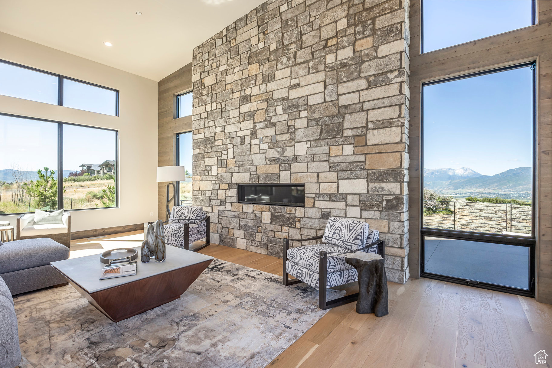 RED LEDGES - Residential