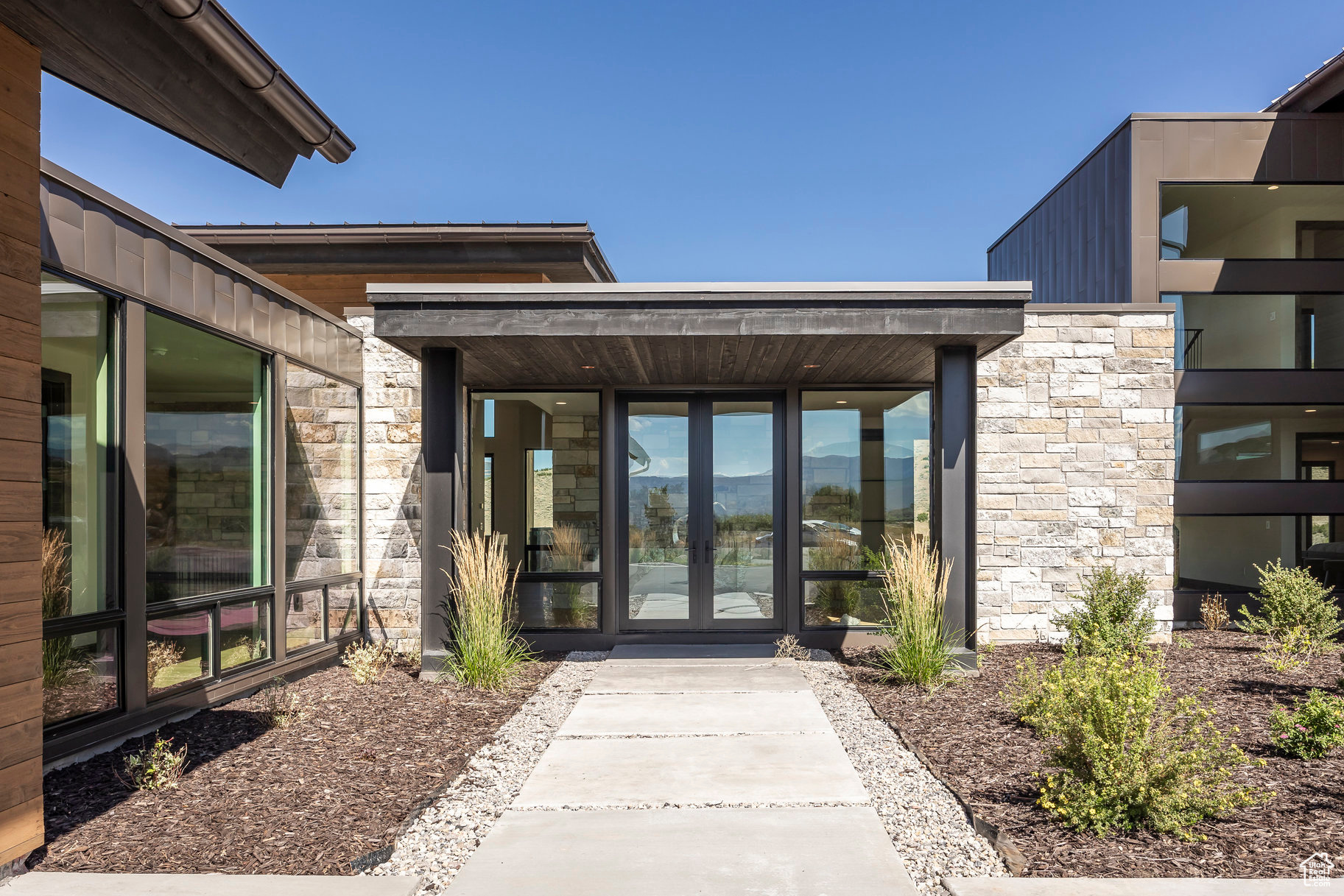 RED LEDGES - Residential