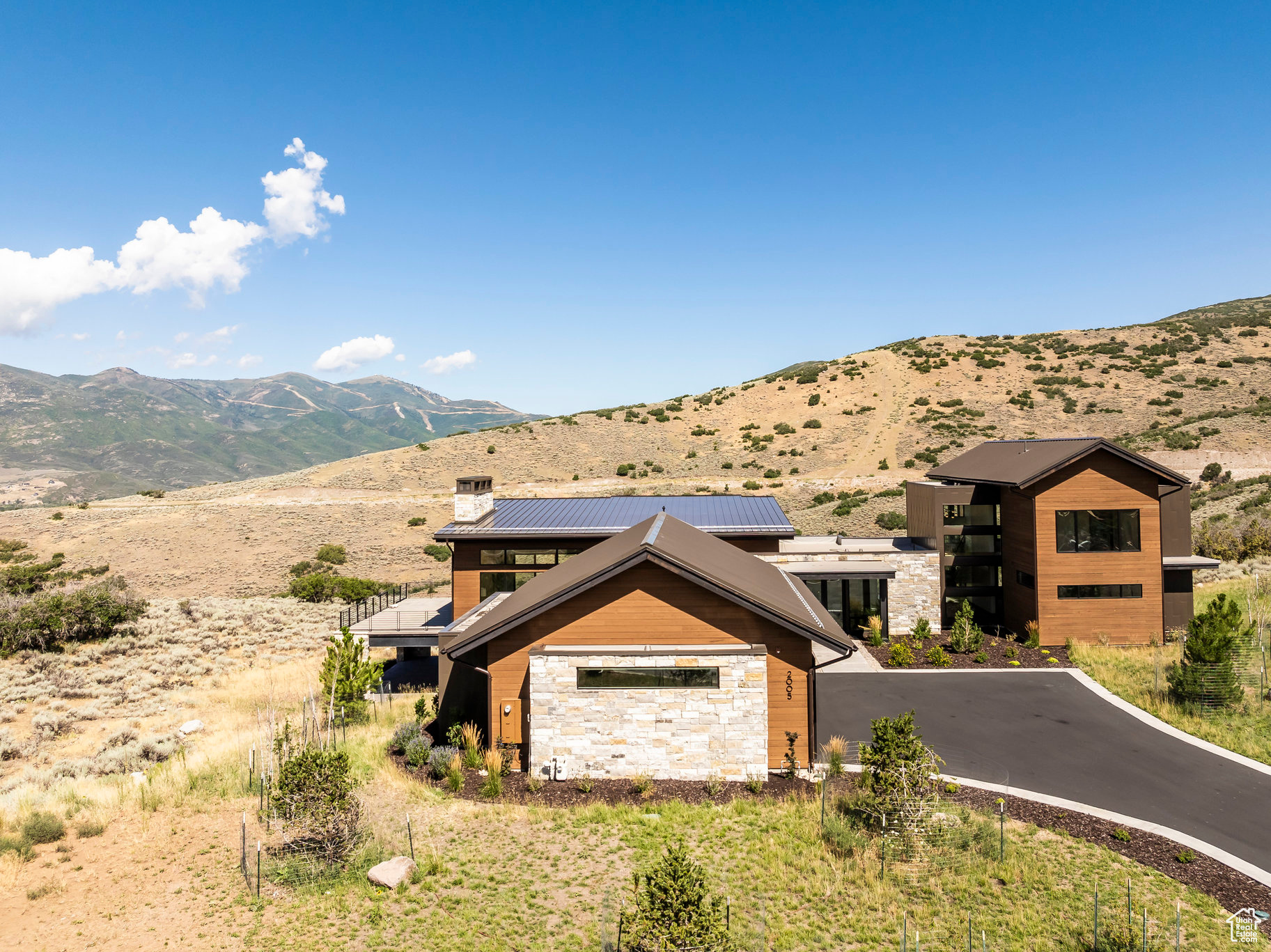 RED LEDGES - Residential