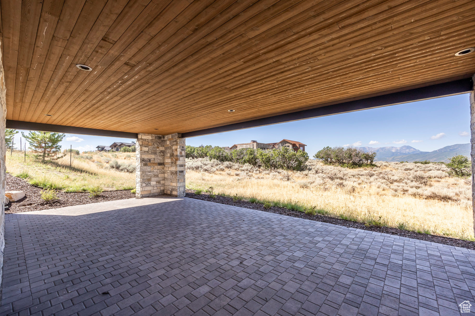 RED LEDGES - Residential