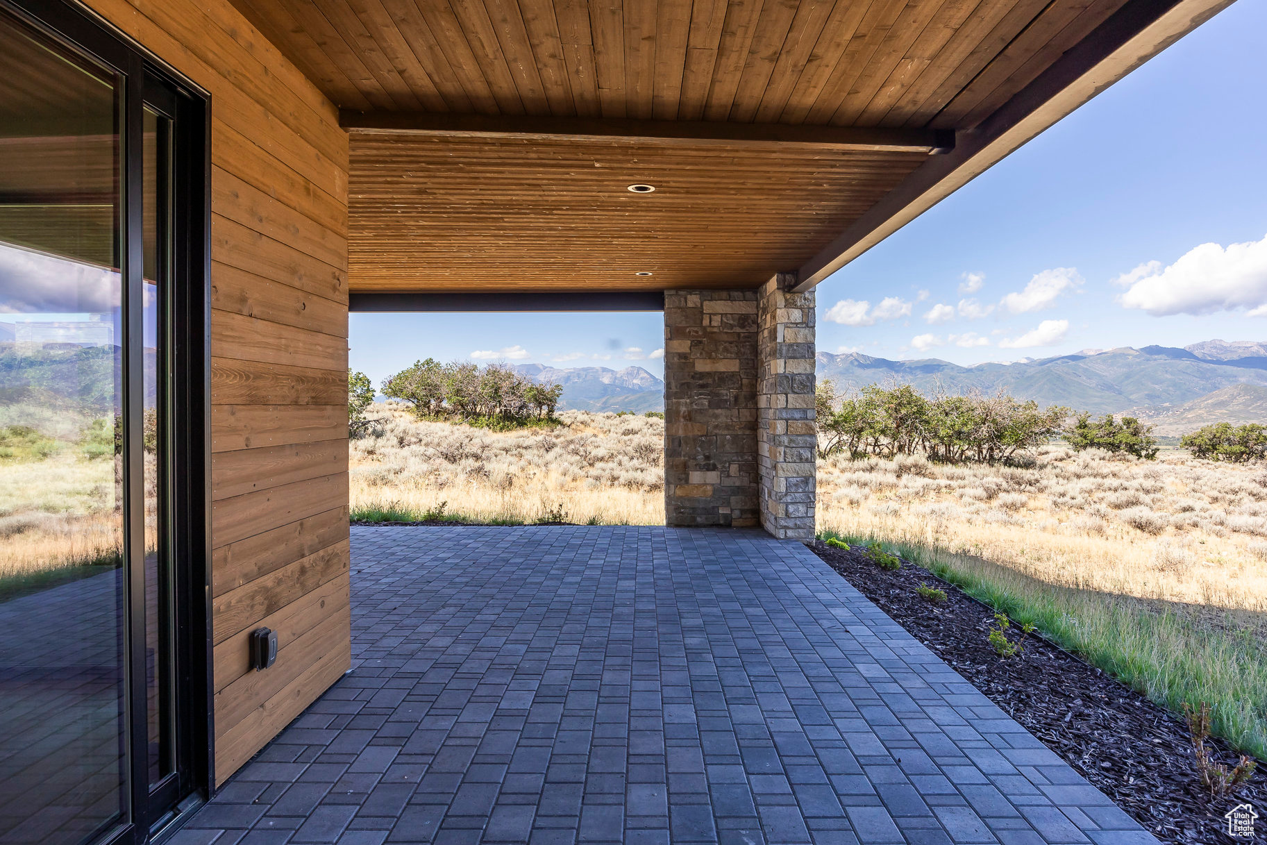 RED LEDGES - Residential