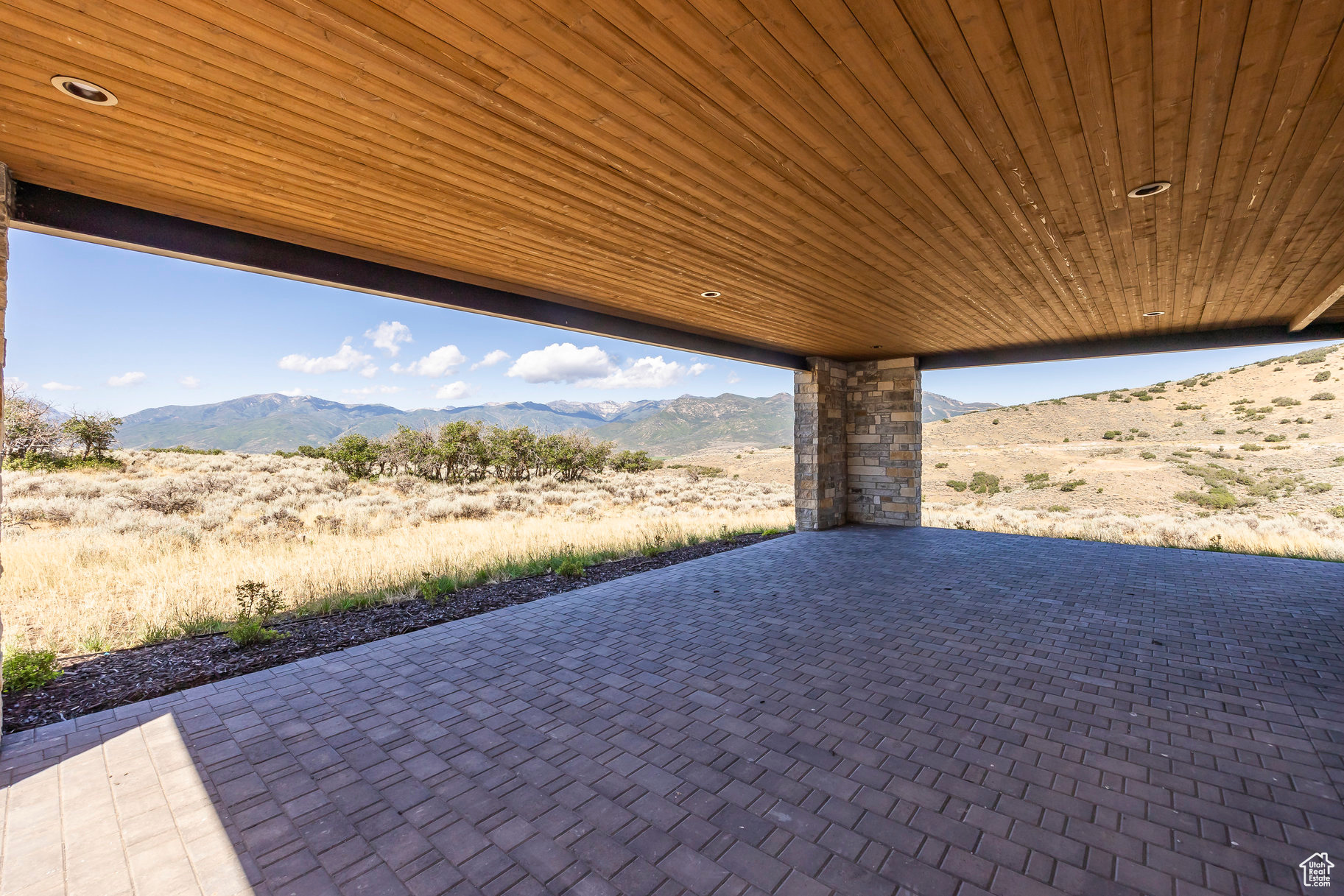 RED LEDGES - Residential