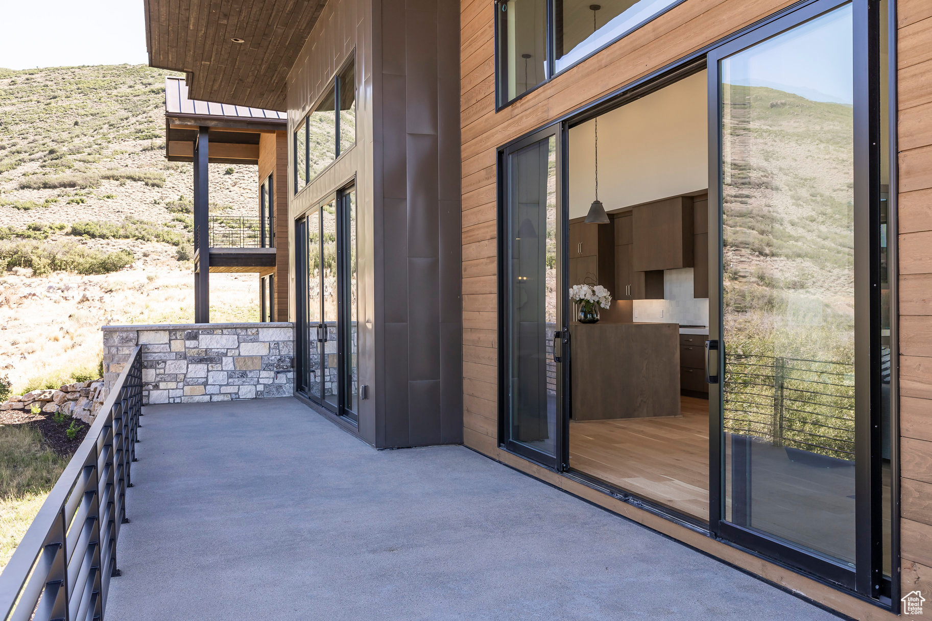 RED LEDGES - Residential