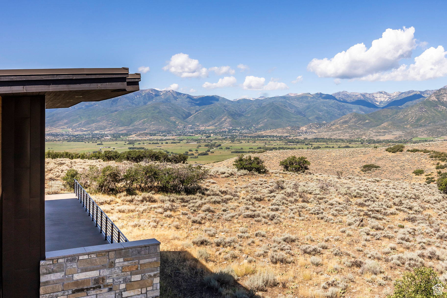 RED LEDGES - Residential