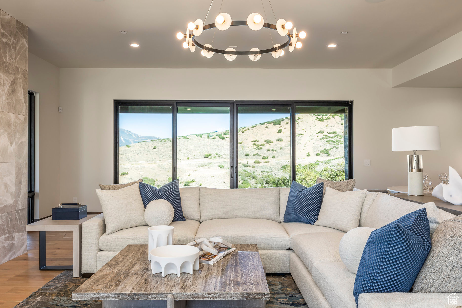 RED LEDGES - Residential