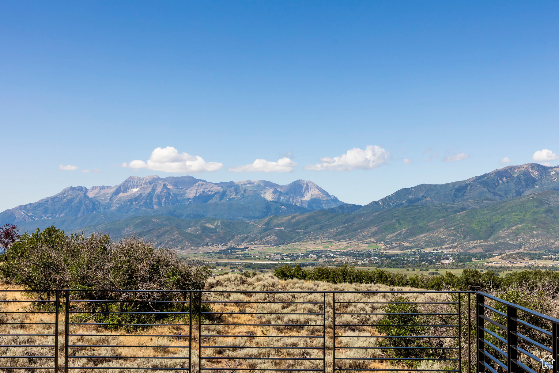RED LEDGES - Residential