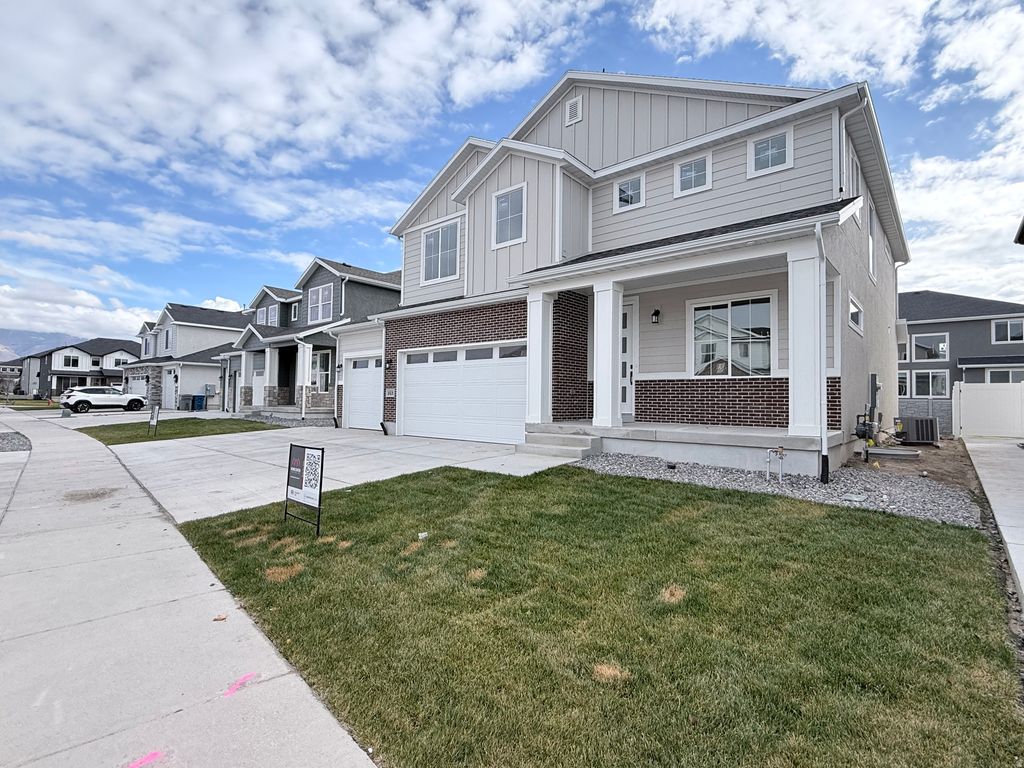 Photo of 163 S HACKBERRY RD #6527, Vineyard, UT 84059 (MLS # 2124128)