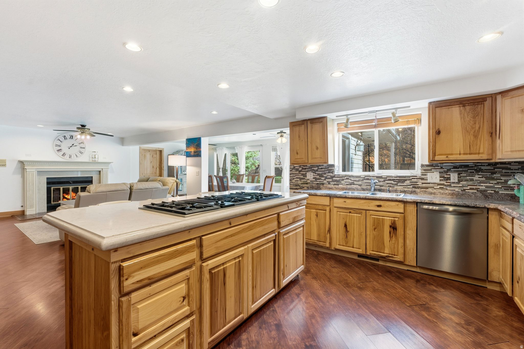 ROCKHAMPTON ESTATES - Residential