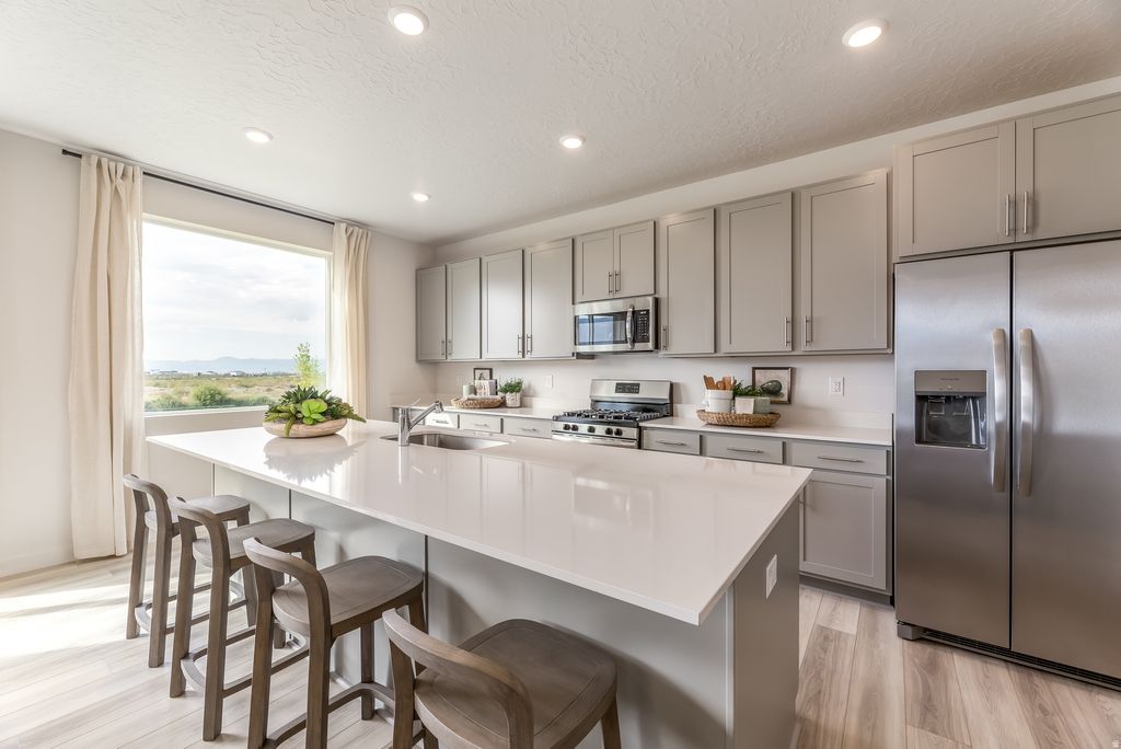 Photo of 1819 W GOLDEN MAGIC LN #3179, Saratoga Springs, UT 84045 (MLS # 2153595)